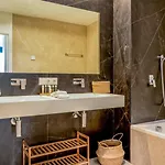 Daire Vivi Homes - Fari Pool, Sauna, Gym & Sea View Torremolinos
