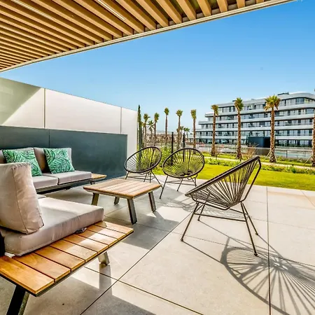 Vivi Homes - Fari Pool, Sauna, Gym & Sea View Lejlighed Torremolinos