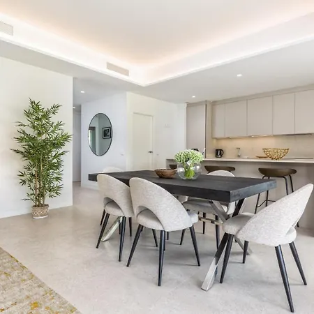 Vivi Homes - Fari Pool, Sauna, Gym & Sea View Torremolinos