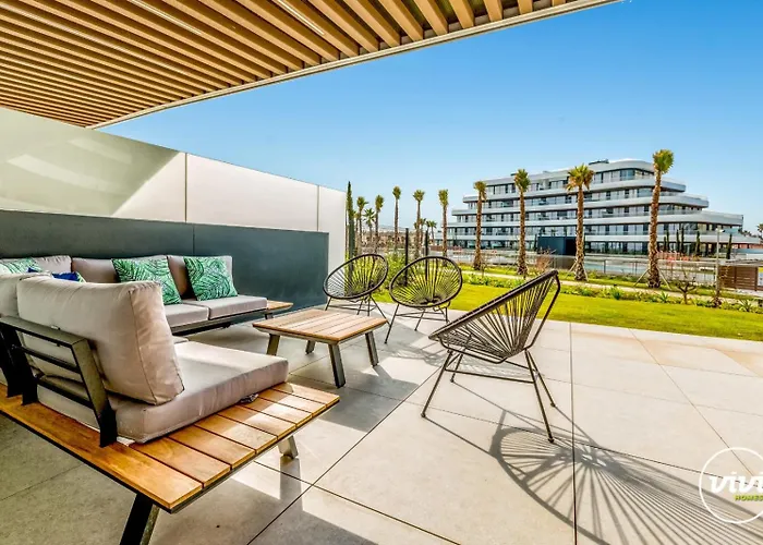 Vivi Homes - Fari Pool, Sauna, Gym & Sea View Lejlighed Torremolinos