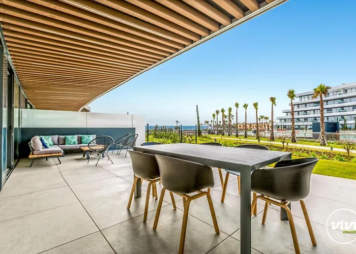 Vivi Homes - Fari Pool, Sauna, Gym & Sea View Lejlighed Torremolinos