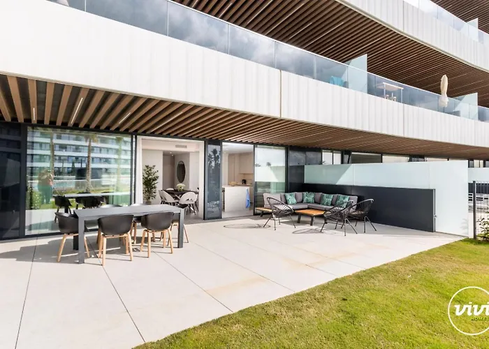 Vivi Homes - Fari Pool, Sauna, Gym & Sea View Torremolinos