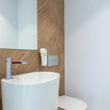 Vivi Homes - Fari Pool, Sauna, Gym&sea View *