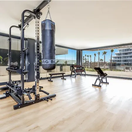 아파트 Vivi Homes - Fari Pool, Sauna, Gym & Sea View 토레몰리노스