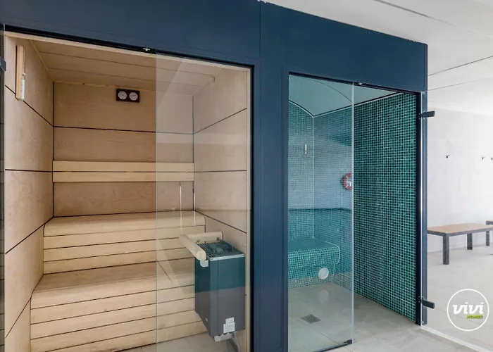 Vivi Homes - Fari Pool, Sauna, Gym & Sea View 아파트 *