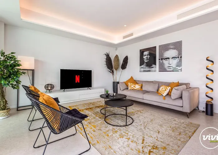 Vivi Homes - Fari Pool, Sauna, Gym & Sea View * Torremolinos