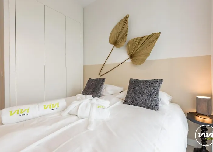 Vivi Homes - Fari Pool, Sauna, Gym & Sea View Torremolinos